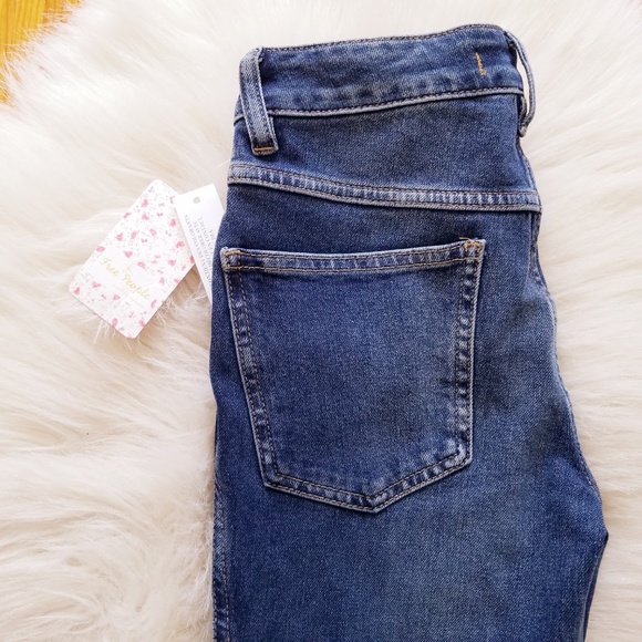 NWT FREE PEOPLE RITA Cropped Flare Jeans - Picture 8 of 8